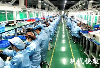 織密防疫網沖刺首季“開門紅” 蘇相合作區企業奮力搶生產趕訂單 網絡科技助力顯效能